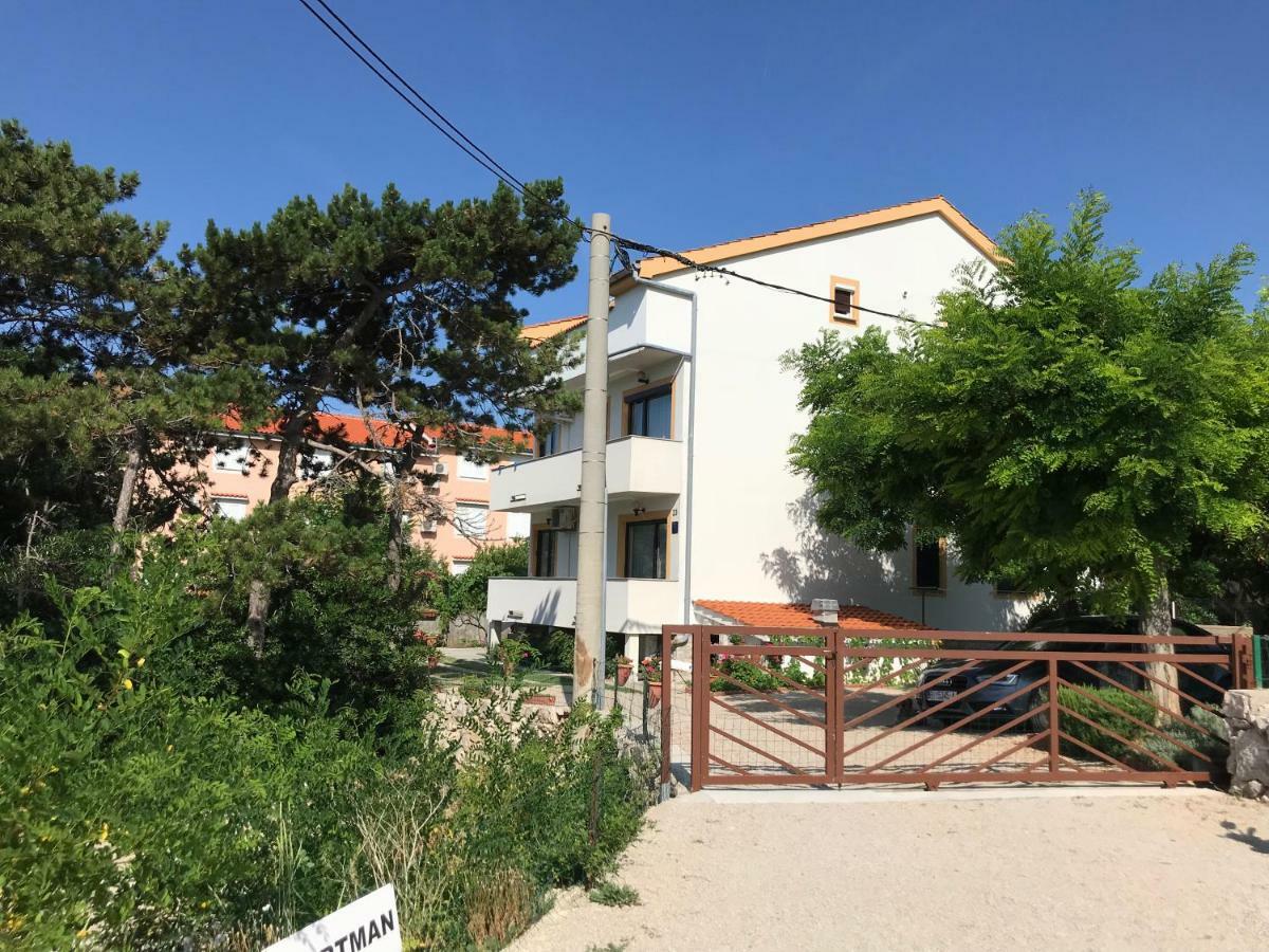 Apartments Lena Baška Eksteriør billede