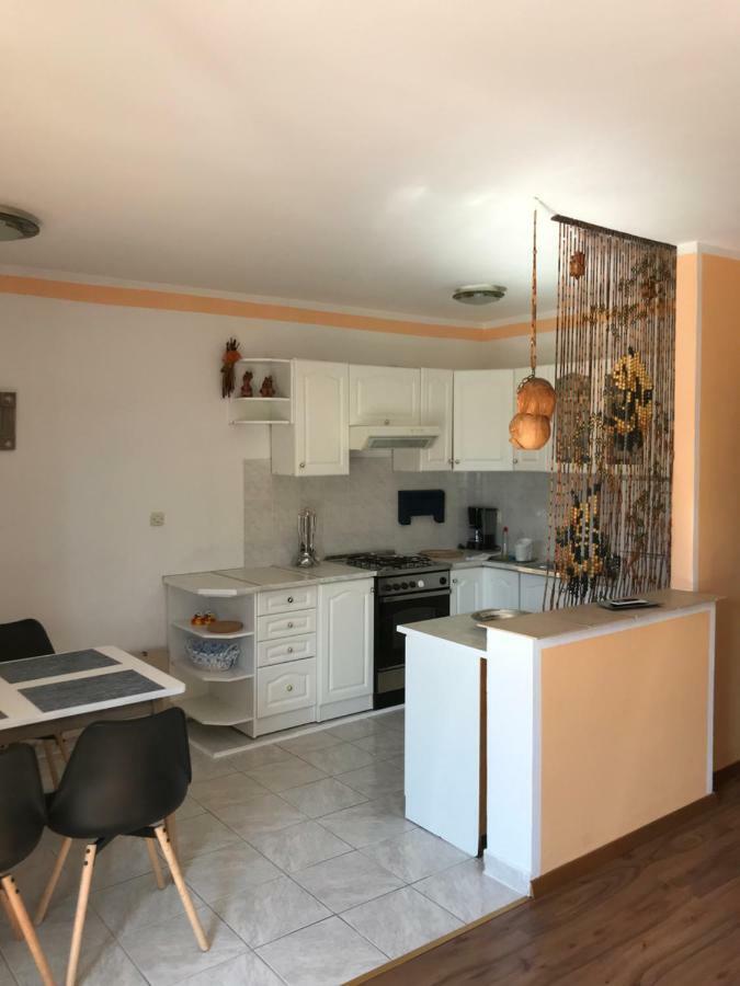 Apartments Lena Baška Eksteriør billede
