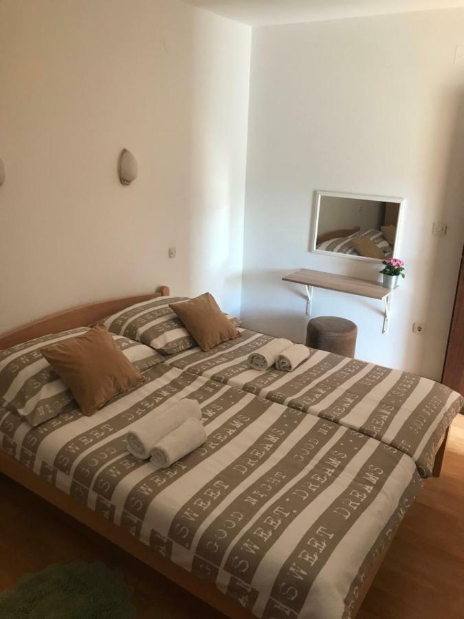 Apartments Lena Baška Eksteriør billede